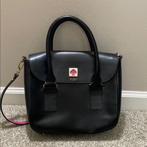 Beautiful Kate spade handbag. Spacious !